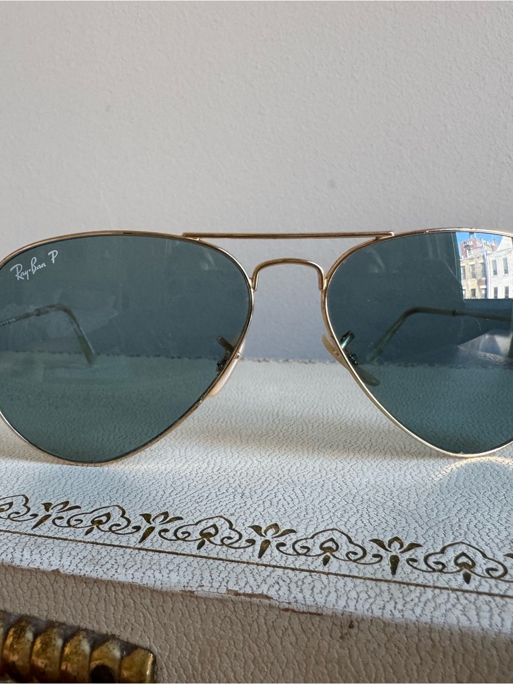 Ray-Ban Gold Aviator Sunglasses with Green Lenses - Picture 3 of 7